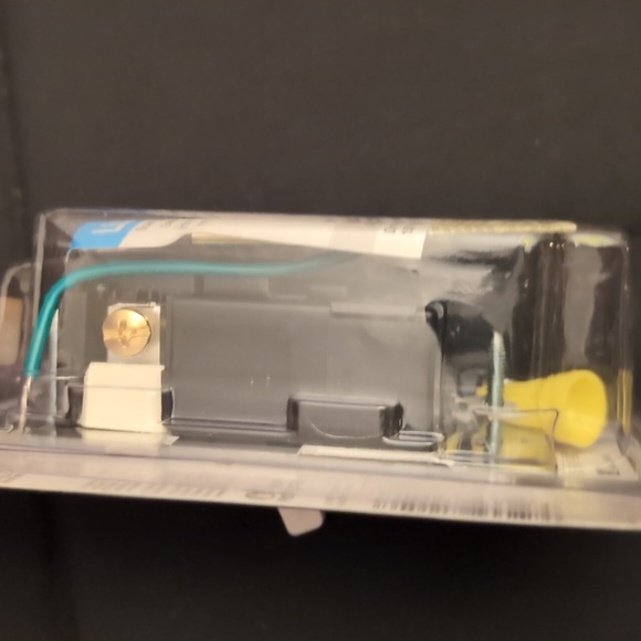 Lutron LED+ Toggler 150W  Single Pole/3 Way Dimmer Switch - Picture 6 of 6